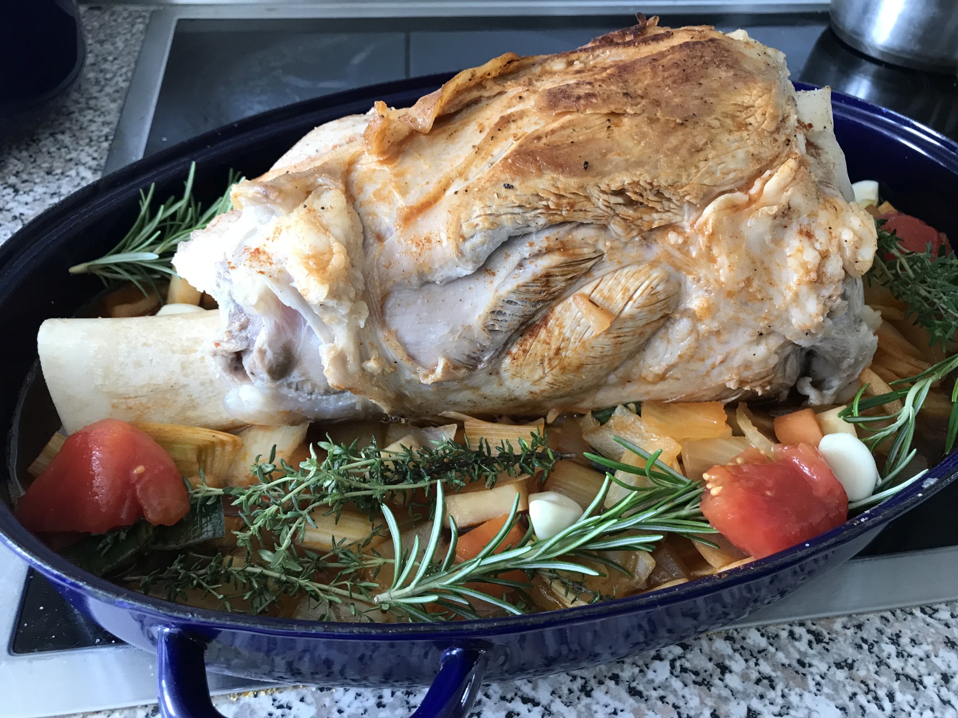 Kalbshaxe auf italienische Art