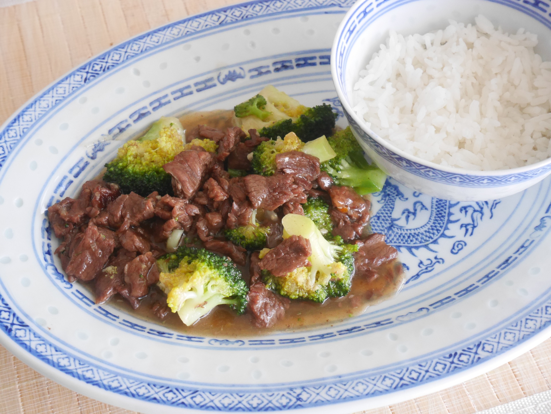 Rindfleisch und Broccoli